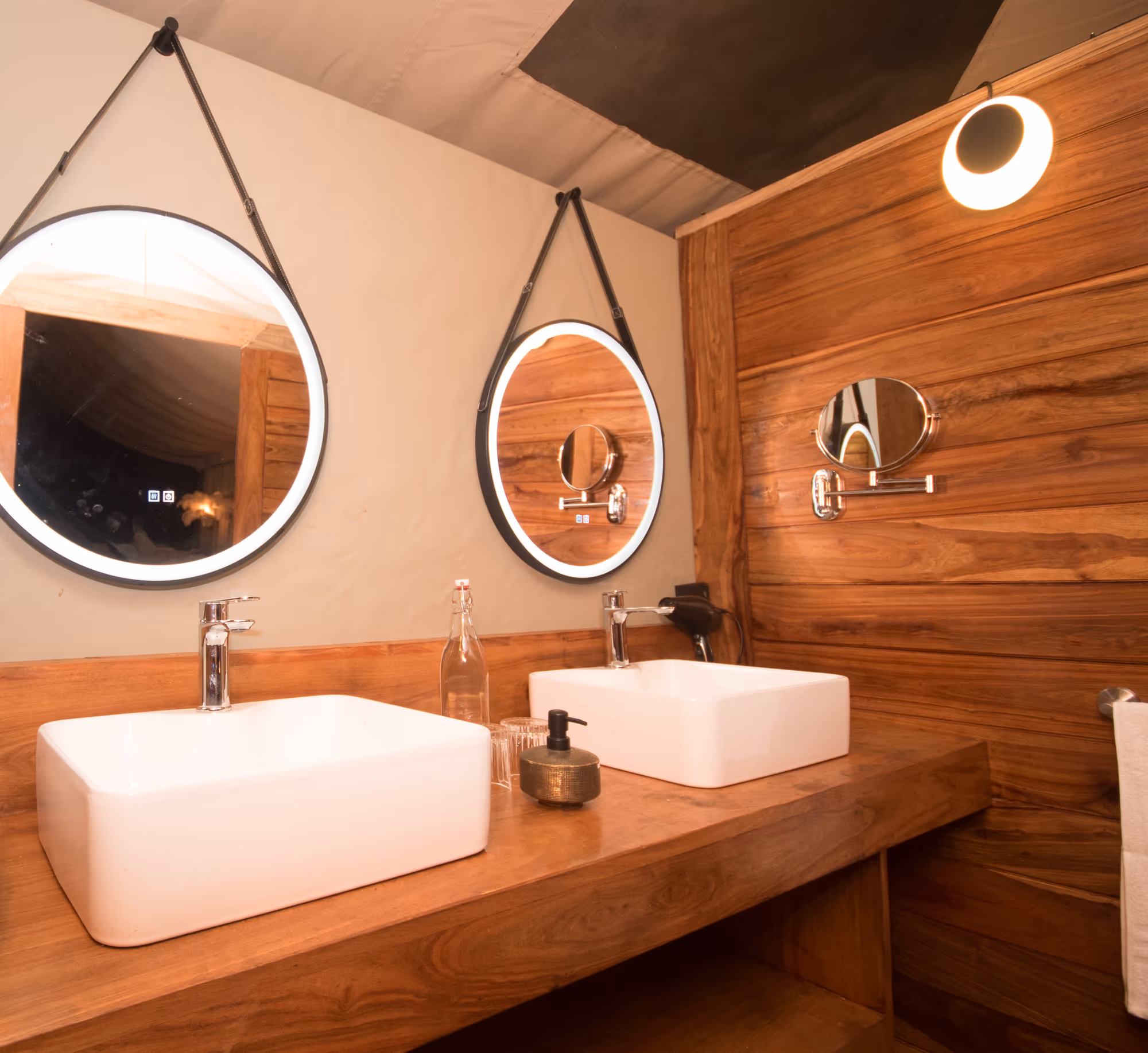 Serengeti Luxury Retreat gallery 0