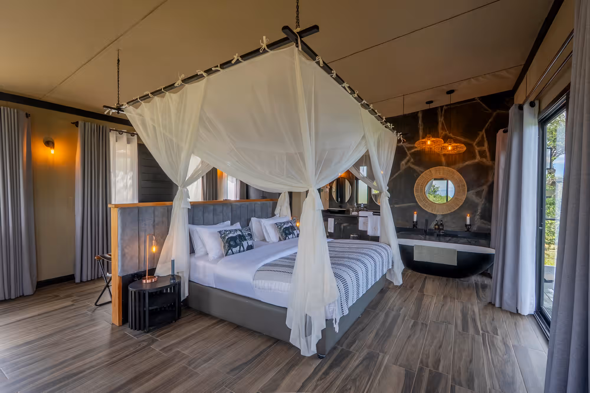 Luxury Suite