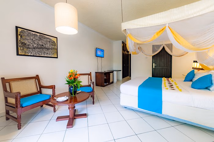 Bahari Room (Sea/Pool View)