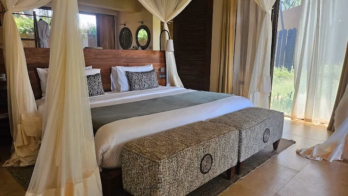 Luxury Riverside Room