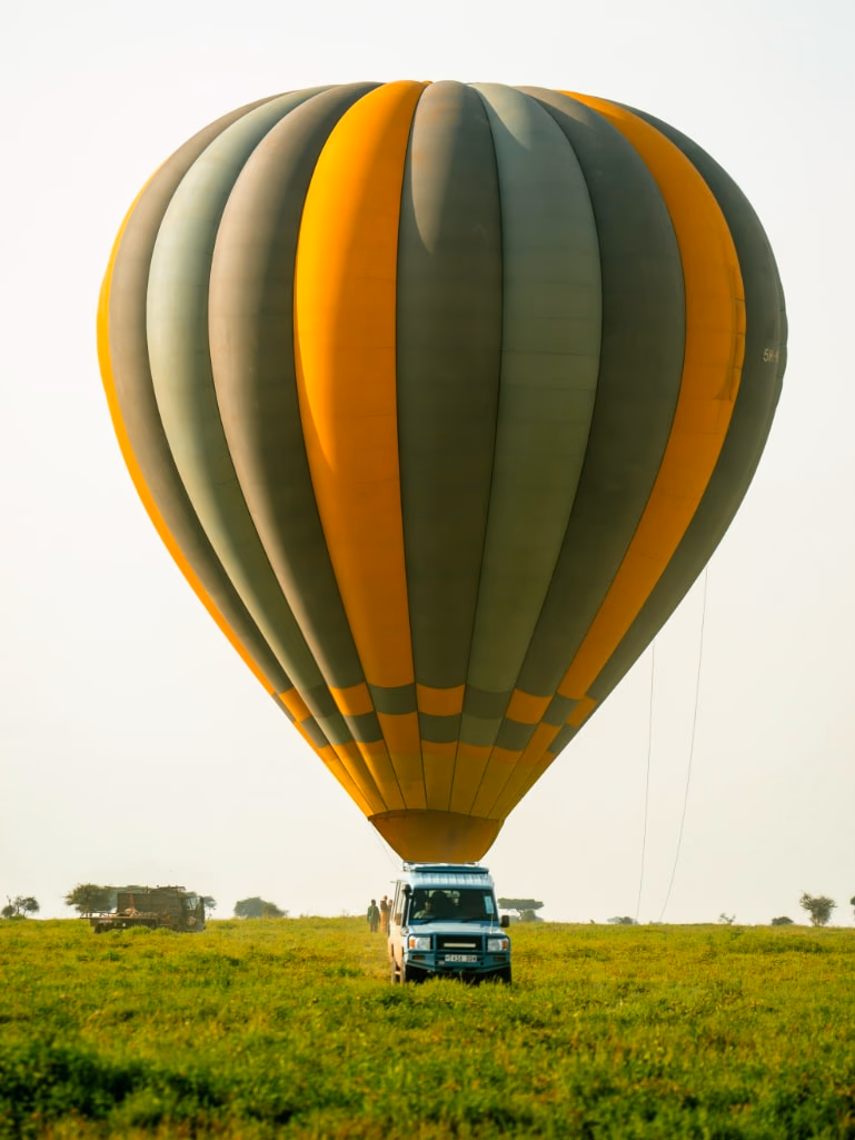 Hot Air Balloon in Ndutu Area gallery 2