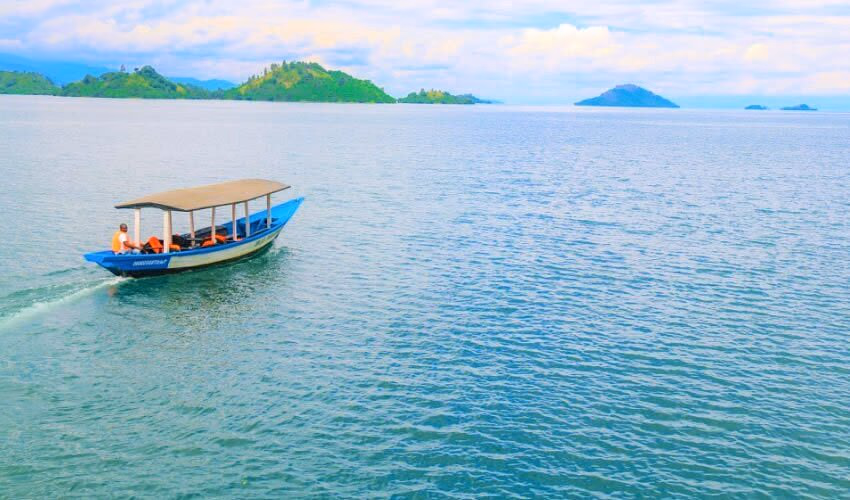 Lake Kivu Boat Trip gallery 2