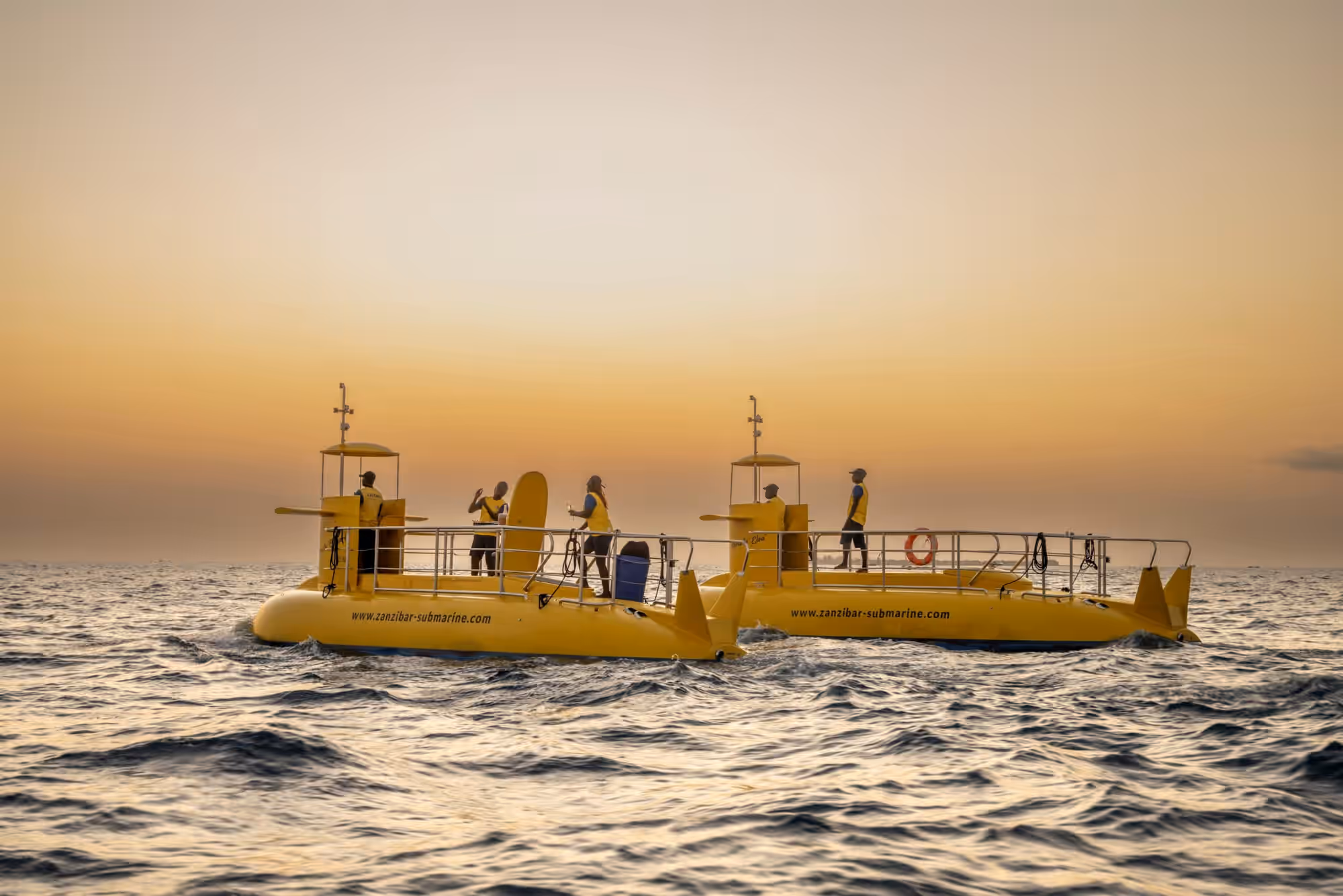 semi-submarine experience – sunset cruise gallery 8